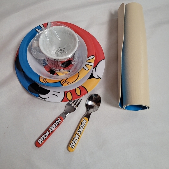 NIB Mickey & Co Mickey Mouse 6 Piece Child's Dish Set - Picture 5 of 9
